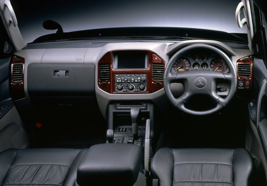 Mitsubishi Pajero Final Edition – rai produksi terakhir generasi keempat di Jepun, hanya 700 unit dihasilkan 953114