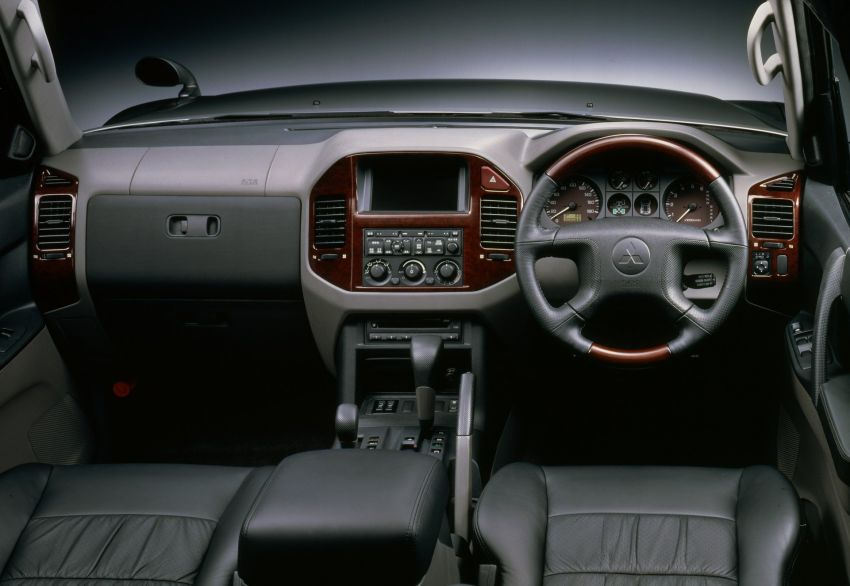 Mitsubishi Pajero Final Edition – rai produksi terakhir generasi keempat di Jepun, hanya 700 unit dihasilkan 953108