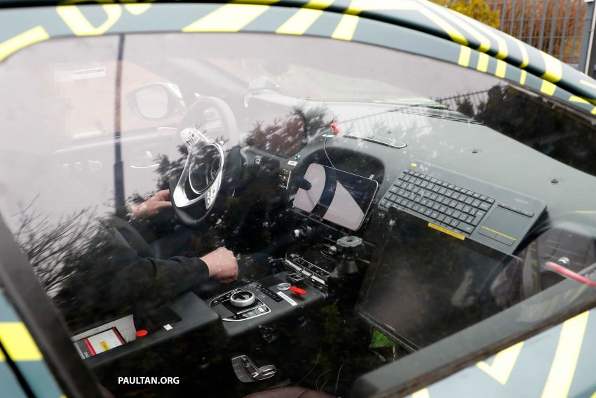 SPYSHOTS: Aston Martin DBX on test – interior seen 946826