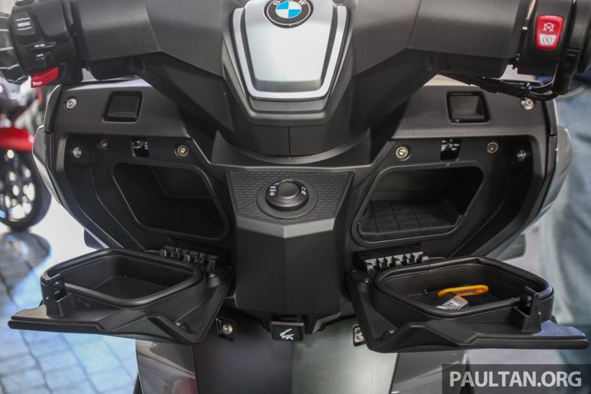 BMW C400 X dan C400 GT tiba di Malaysia – skuter berharga masing-masing RM44,500 dan RM48,500 953775
