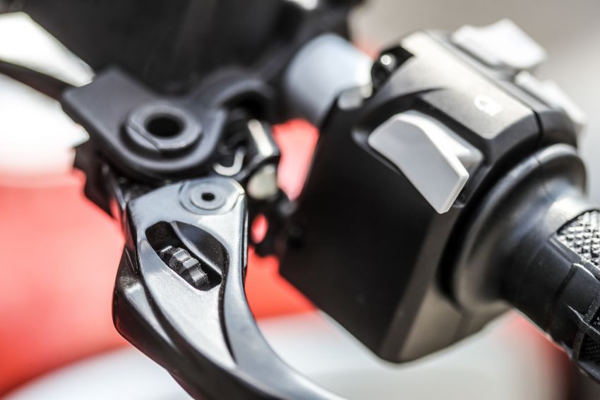 TUNGGANG UJI: Ducati Scrambler Icon dan Desert Sled 2019 – nikmati tunggangan cara anda sendiri 950292