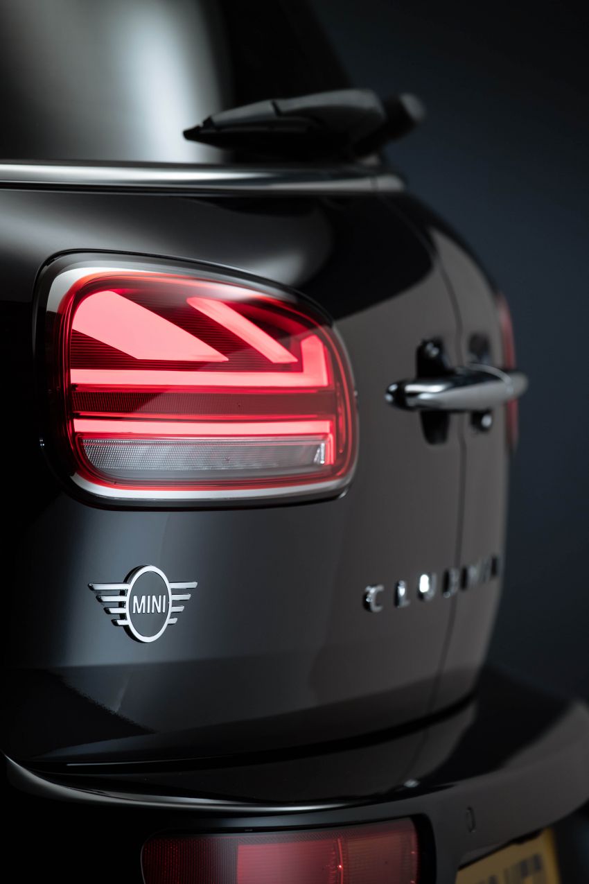 F54 MINI Clubman facelift receives styling updates 949163