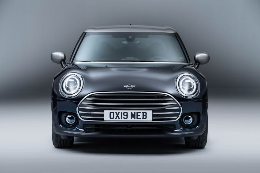 F54 MINI Clubman facelift receives styling updates 949205