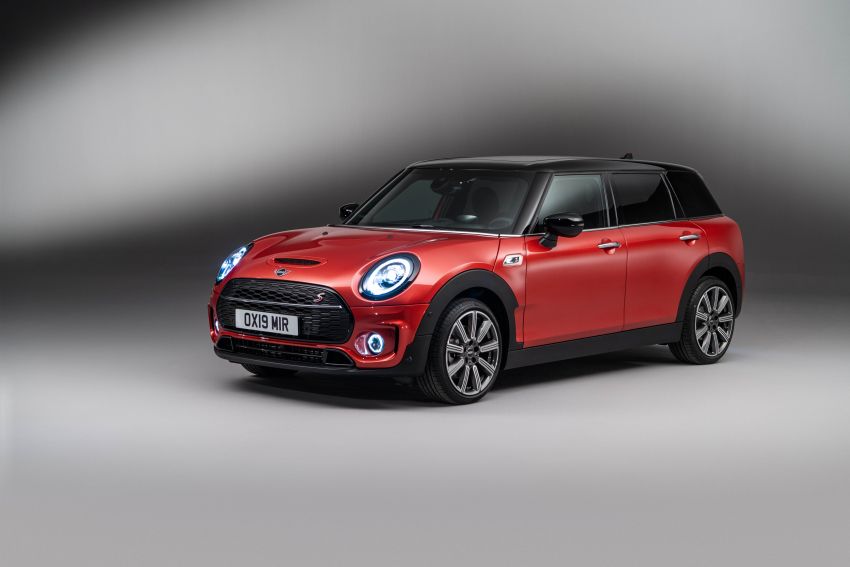 F54 MINI Clubman facelift receives styling updates 949239