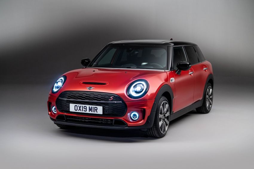 F54 MINI Clubman facelift receives styling updates 949240
