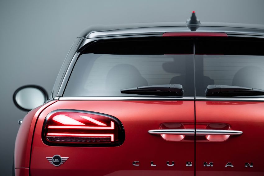 F54 MINI Clubman facelift receives styling updates 949286