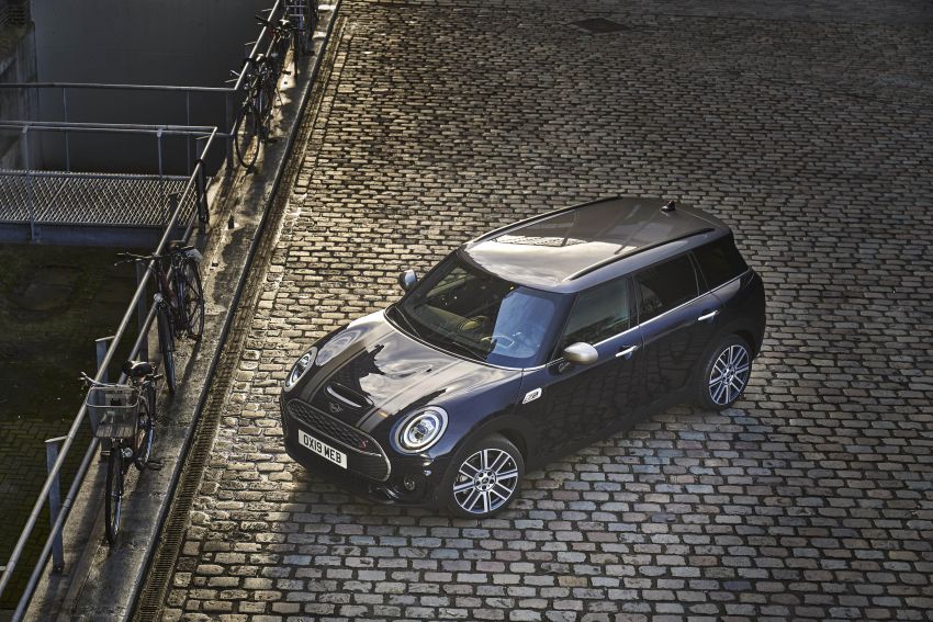 F54 MINI Clubman facelift receives styling updates 949047