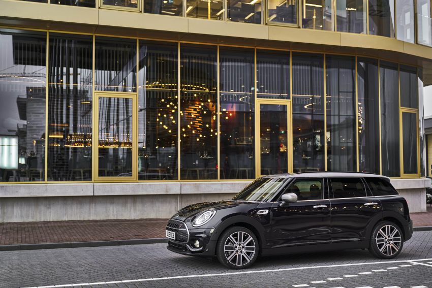 F54 MINI Clubman facelift receives styling updates 949066