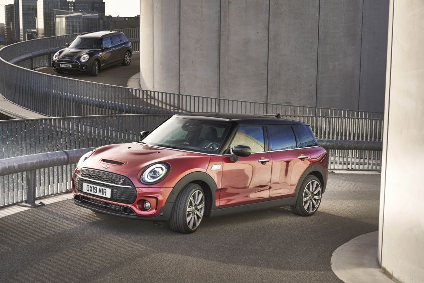 F54 MINI Clubman facelift receives styling updates 949125