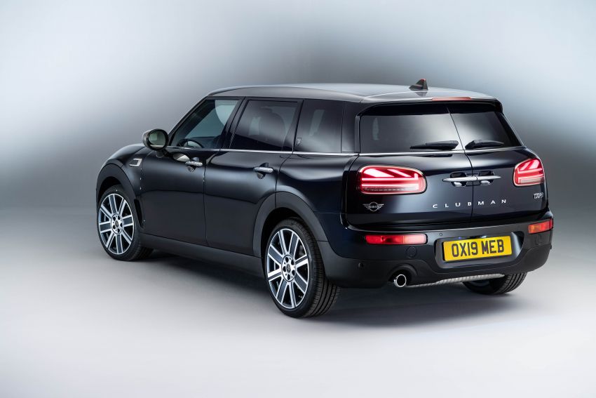 F54 MINI Clubman facelift receives styling updates 949139