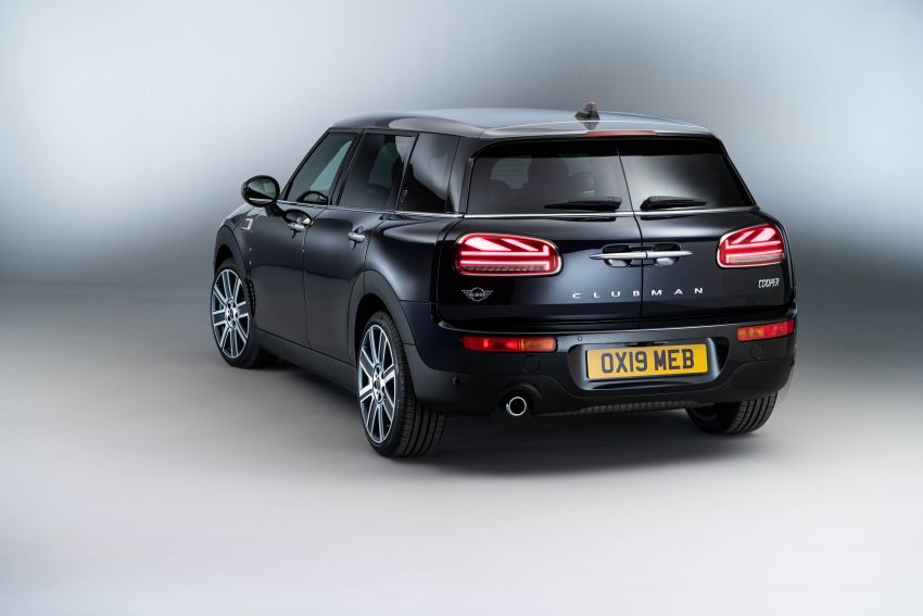 F54 MINI Clubman facelift receives styling updates 949141