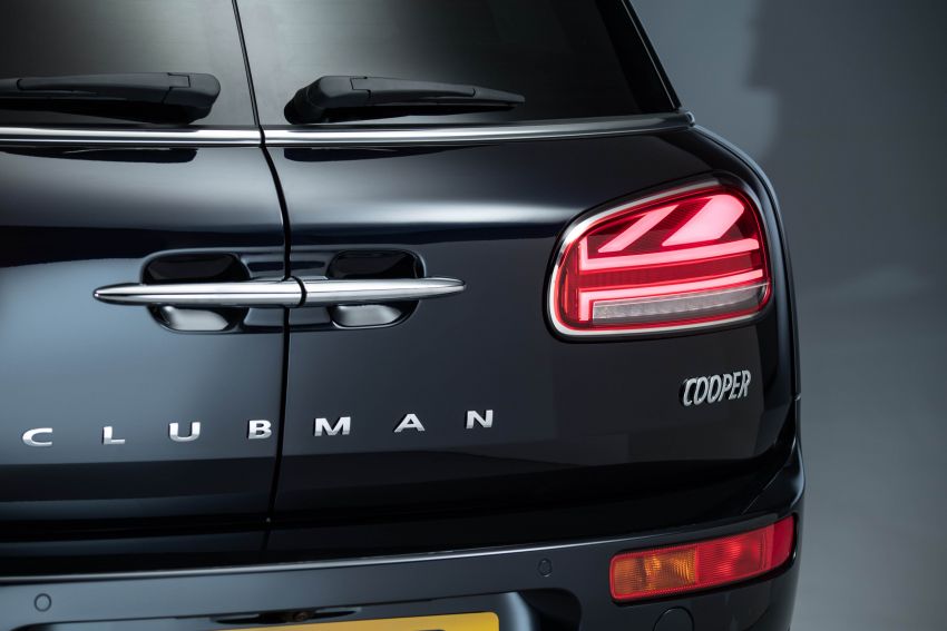 F54 MINI Clubman facelift receives styling updates 949150