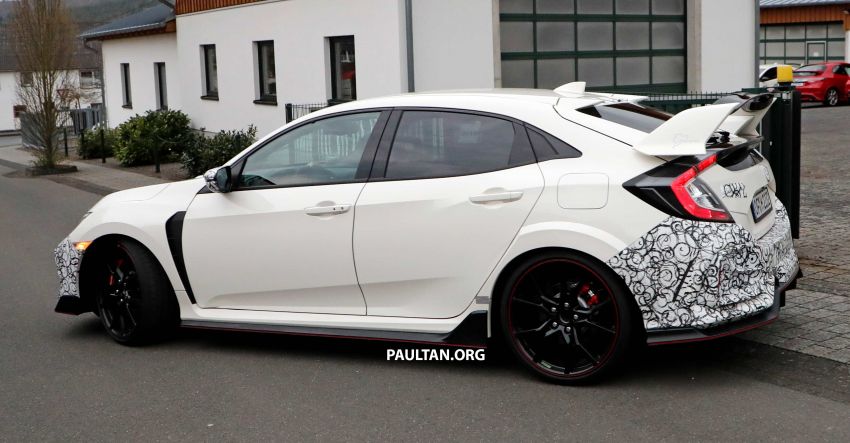 SPYSHOTS: FK8 Honda Civic Type R facelift on test 953936