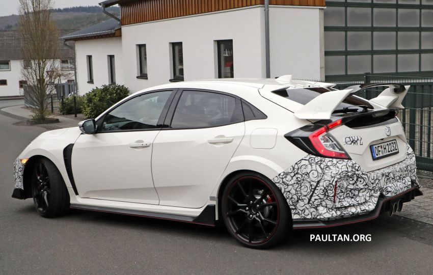 SPYSHOT: Honda Civic Type R <em>facelift</em> diuji di Nürburgring – tampil dengan tiga rupa berbeza 954173