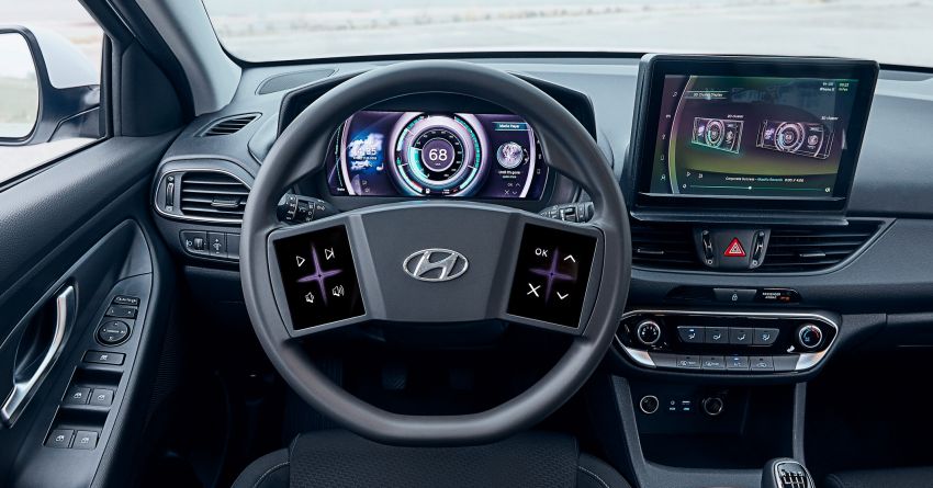 Hyundai’s virtual cockpit gets two steering displays 942858