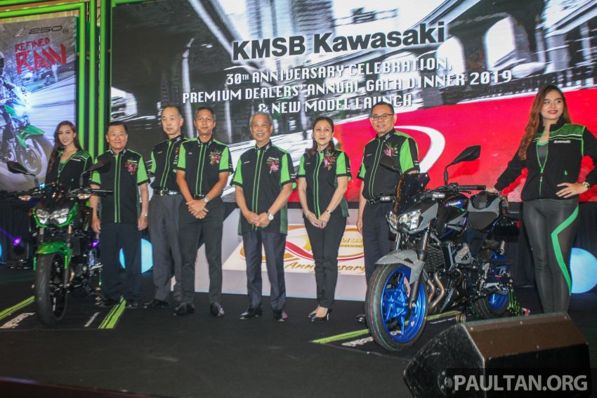 Kawasaki Z250 dan Z400 2019 dilancar untuk M’sia – harga jualan RM22k dan RM29k, dilengkapi brek ABS 952176