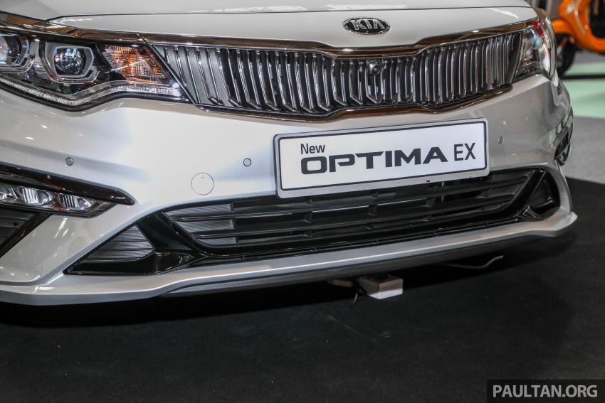 2019 Kia Optima EX displayed at Malaysia Autoshow 945913