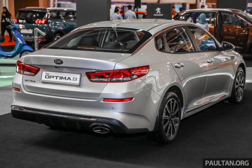 2019 Kia Optima EX displayed at Malaysia Autoshow 945887