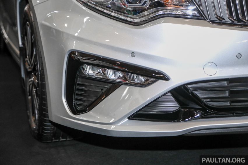 2019 Kia Optima EX displayed at Malaysia Autoshow 945907
