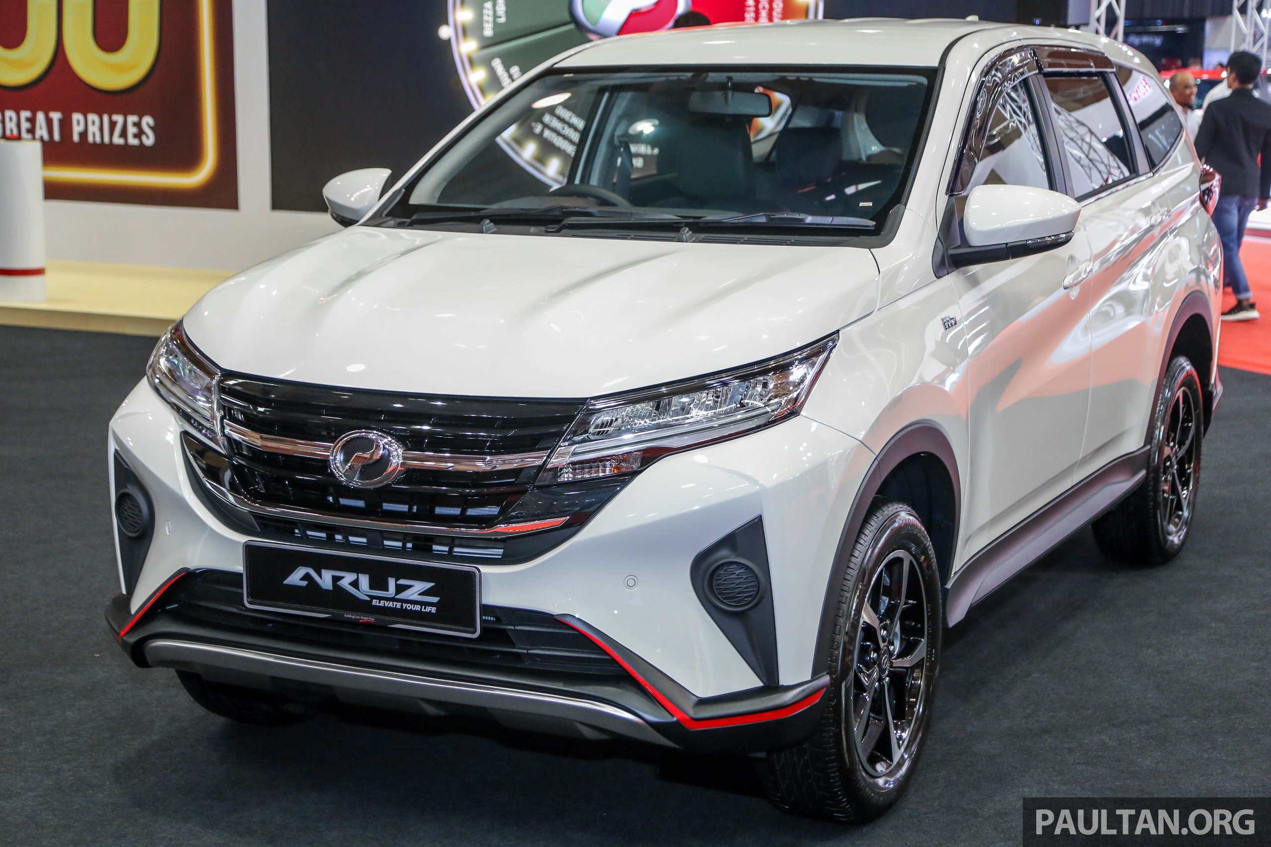 Perodua Aruz Suv New Gearup Accessories Front And Rear Skirt Centre Armrest Seat And Tonneau Covers Paultan Org