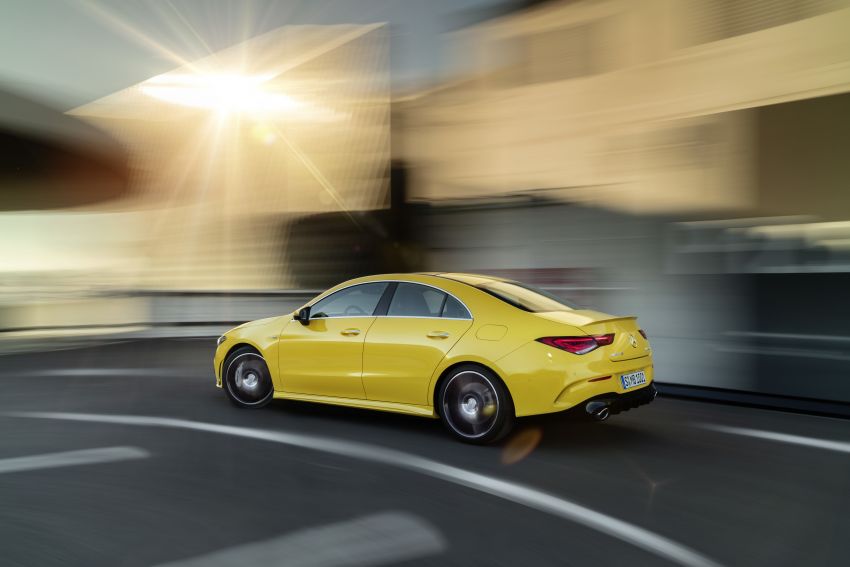 C118 Mercedes-AMG CLA35 4Matic debuts with 302 hp 944463