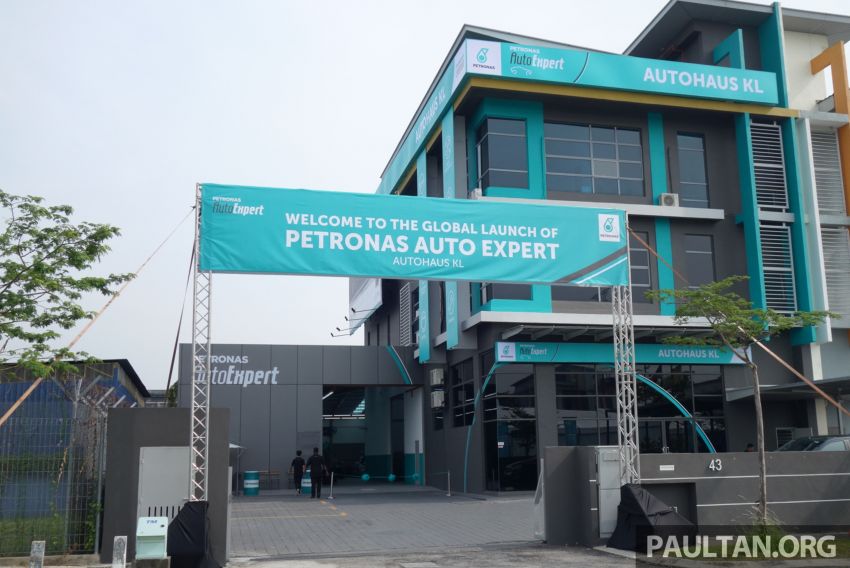 Petronas AutoExpert pertama dunia kini dilancarkan 951211
