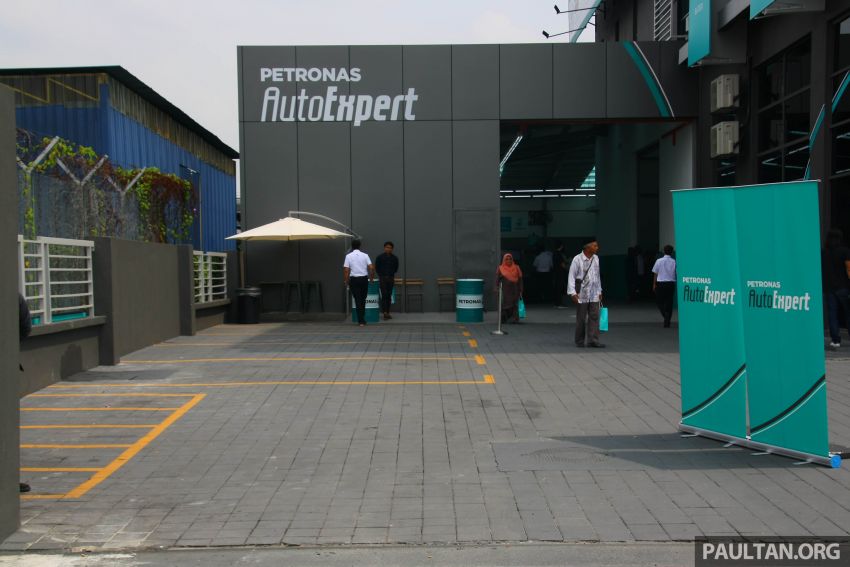Petronas AutoExpert pertama dunia kini dilancarkan 951206