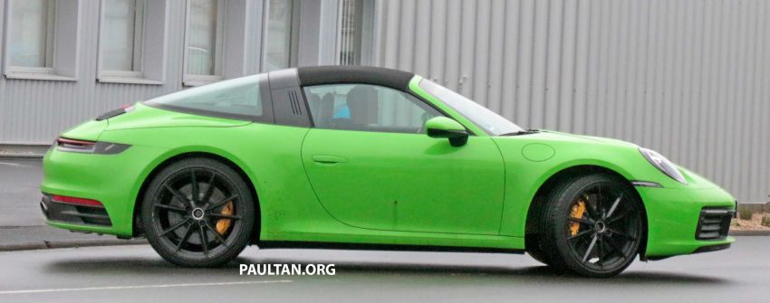 SPIED: 992-gen Porsche 911 Targa on road and ‘Ring 950950
