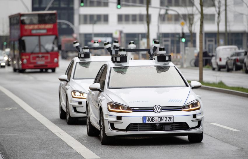 Volkswagen tests Level 4 self-driving in Hamburg 942946