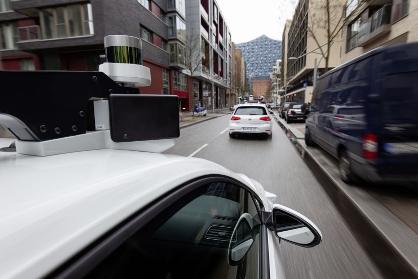 Volkswagen tests Level 4 self-driving in Hamburg 942955