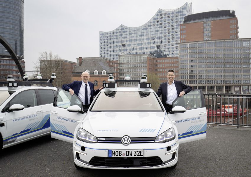 Volkswagen tests Level 4 self-driving in Hamburg 942941