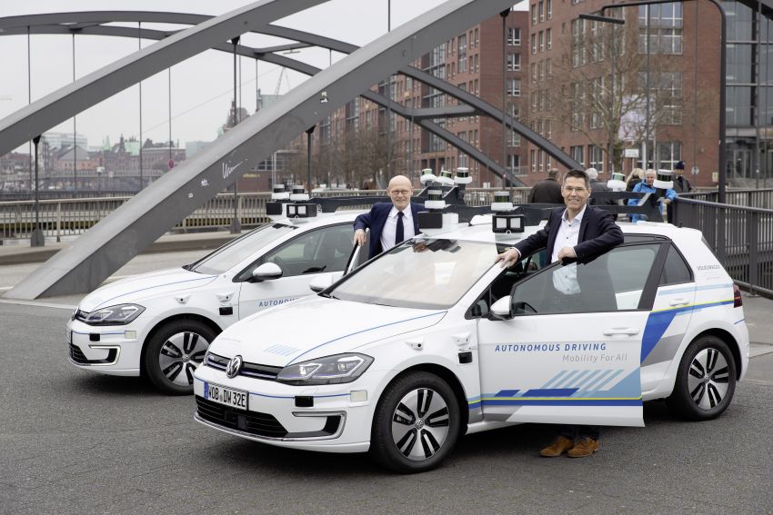 Volkswagen tests Level 4 self-driving in Hamburg 942943