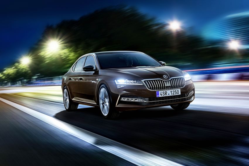 2019 Skoda Superb facelift revealed – updated styling; new Scout variant; plug-in hybrid powertrain option 962973