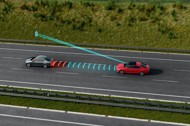Speeding more likely with adaptive cruise control: IIHS