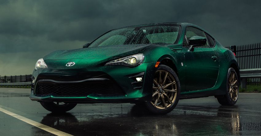 Toyota 86 Hakone Edition – green paint, bronze wheels 955744