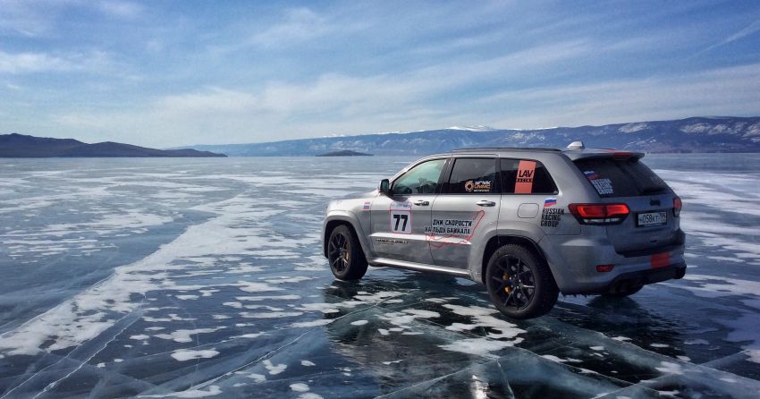 Jeep Grand Cherokee Trackhawk sets speed record for fastest SUV driven on ice – hits 280 km/h on average! 957500
