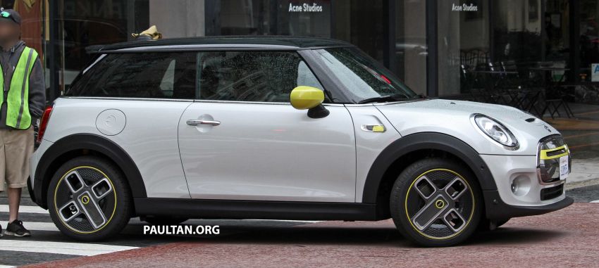 SPYSHOTS: MINI Cooper S E spotted without disguise 965339