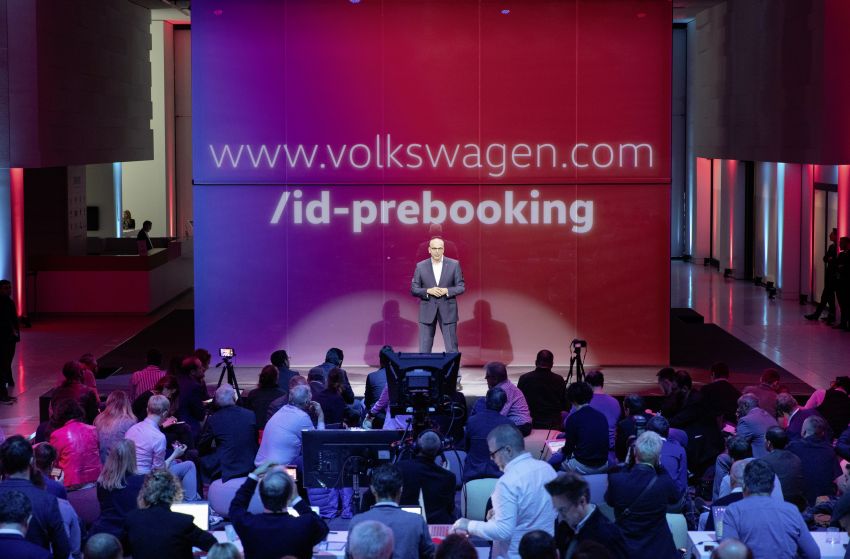 Volkswagen ID.3 open for pre-booking in Europe – electric hatch with up to 550 km range, from RM139k 958203