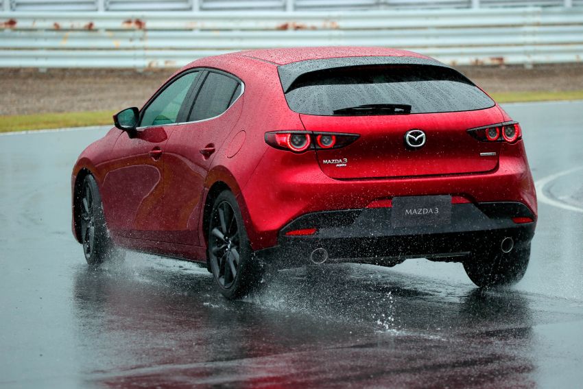 2019 Mazda 3 in detail – improved NVH; why a torsion beam and no touchscreen; unique sedan/hatch styling Image #974253