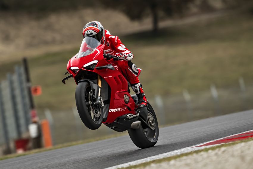 Ducati Panigale V4 R – model boleh guna atas jalan biasa paling hampir dengan jentera lumba, RM299,900 976309
