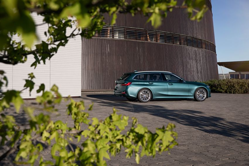 BMW 3 Series Touring G21 tampilkan lebih praktikaliti 970674