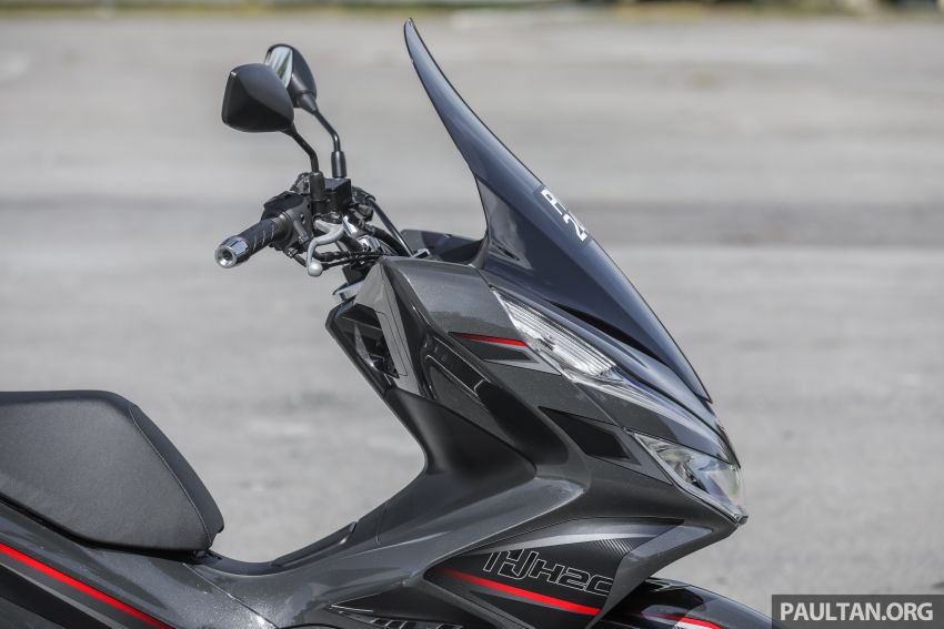 REVIEW: 2019 Honda PCX Hybrid and PCX 150 968590