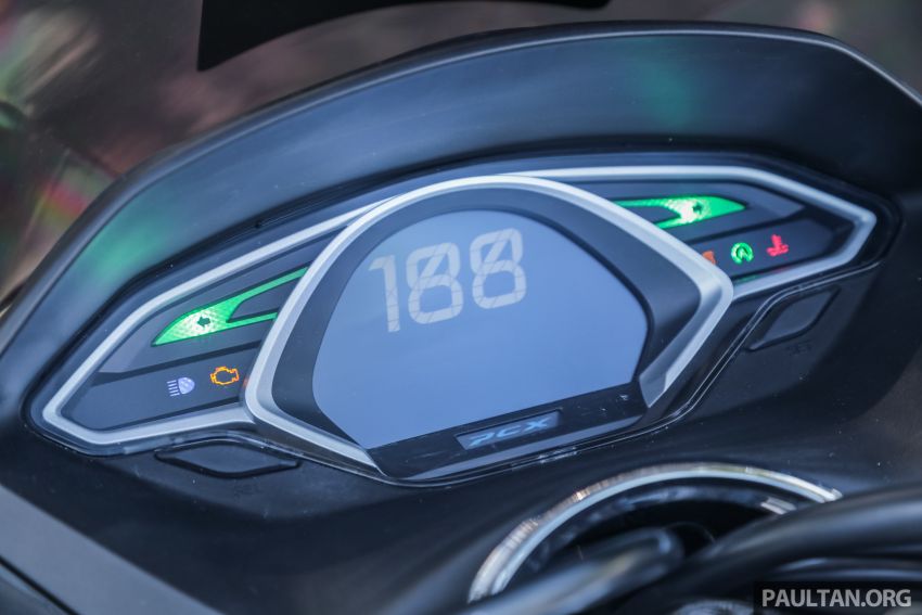 REVIEW: 2019 Honda PCX Hybrid and PCX 150 968622