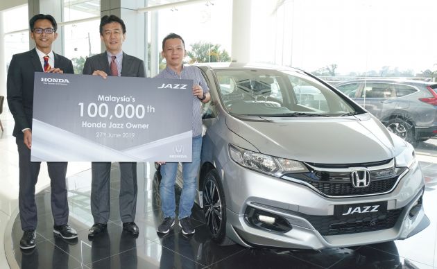 Honda Malaysia rai pemilik Jazz yang ke-100,000