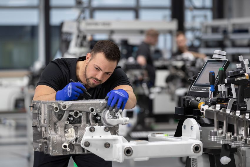 Mercedes-AMG hasilkan enjin empat silinder turbo paling berkuasa di dunia dengan 416 hp, 500 Nm tork 969458