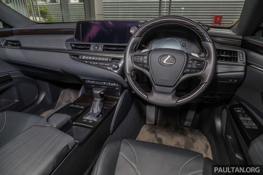 GALLERY: New Lexus ES 250 Luxury – CBU, RM333k 980334