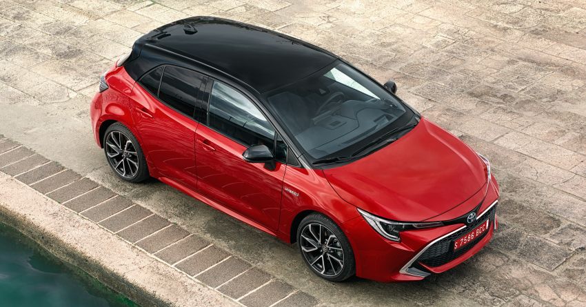 Toyota Corolla Hatch gets new colours, better safety 990783