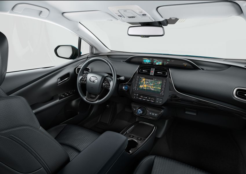 Toyota Prius PHEV ditambahbaik, kini 5-tempat duduk 990882