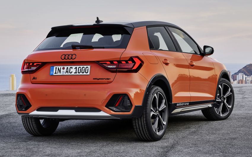 Audi A1 citycarver shown: SUV look, raised ride height 994562