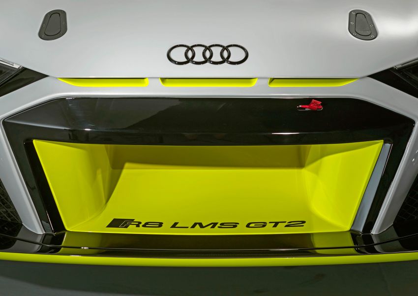 Audi R8 LMS GT2 debuts – another gentleman’s racer 982557